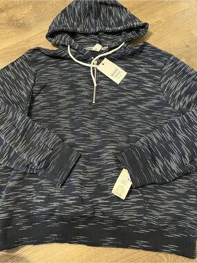 Reverse Threads 1/4 Zip pullover  Hoodie Size Medium New